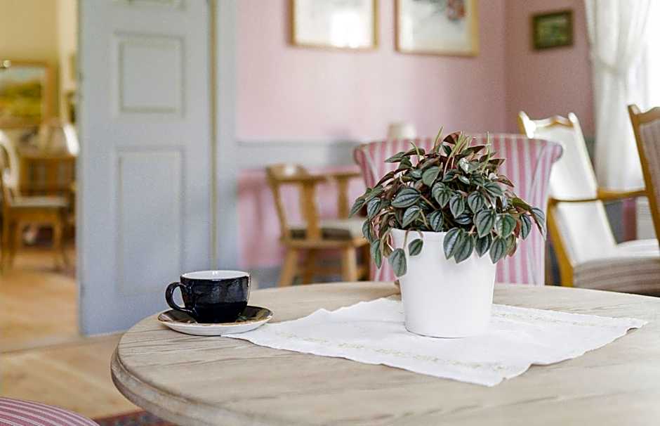 Kongsvold Fjeldstue by Frich`s