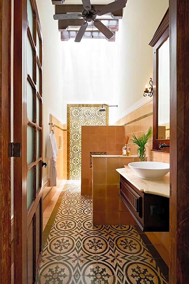 Casa Lecanda Boutique Hotel