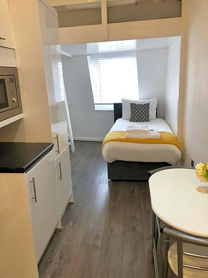 Fox House Studios, City centre Aparthotel