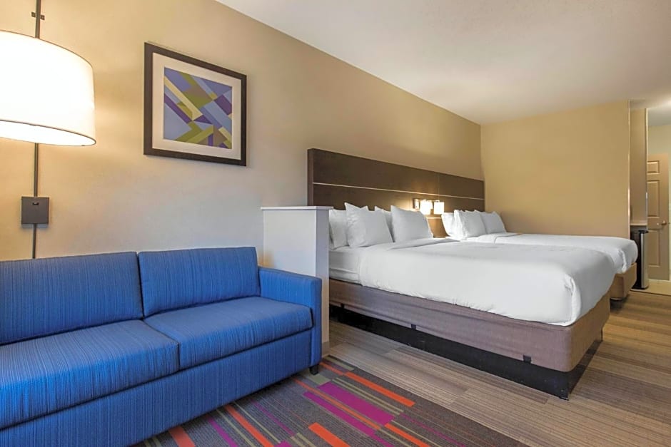 Holiday Inn Express & Suites Chicago West - St Charles