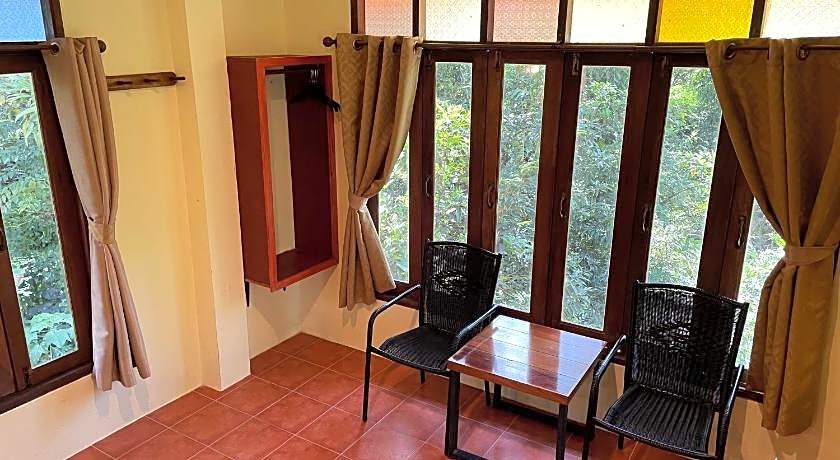 Art's Riverview Lodge