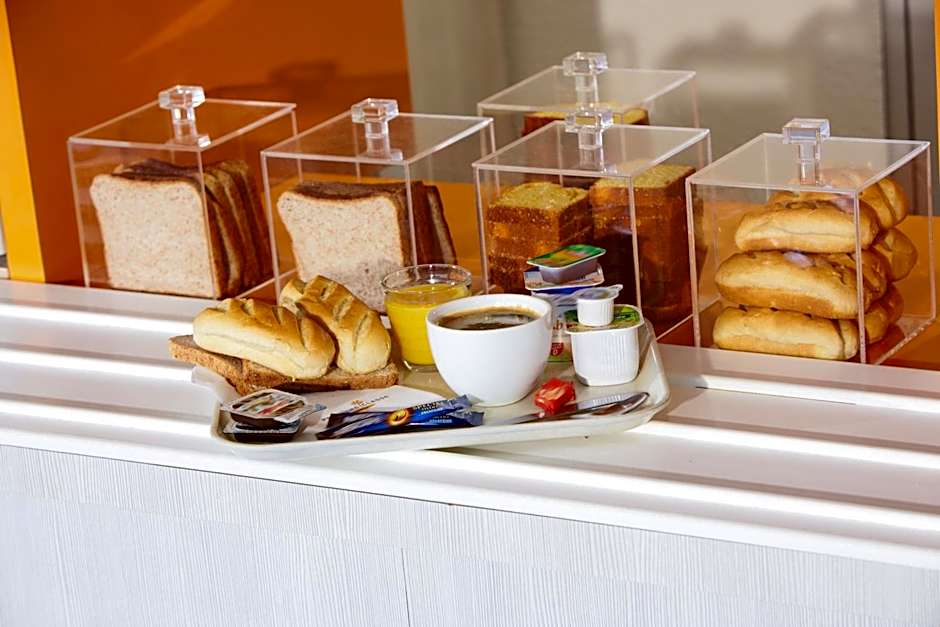 Premiere Classe Paris Ouest - Pont de Suresnes Hotel