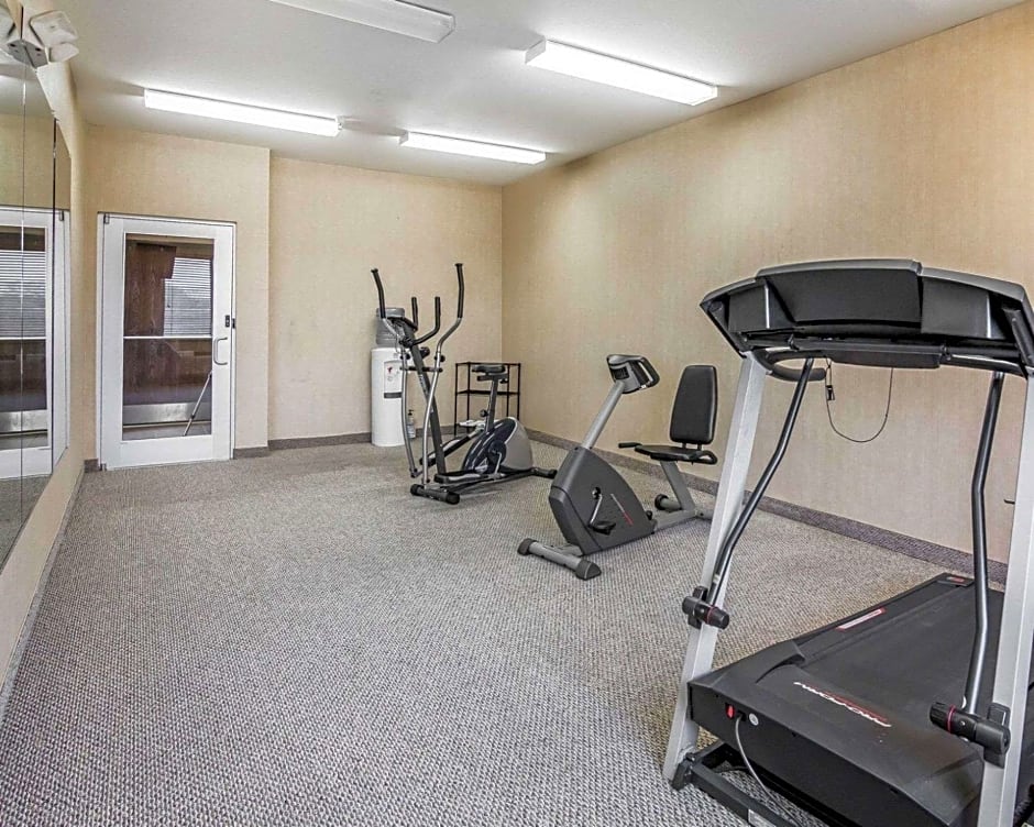 Rodeway Inn & Suites Salina South