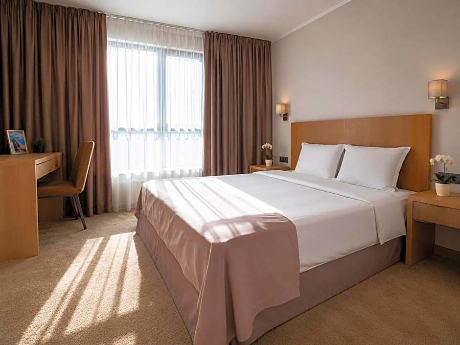 Vitosha Park Hotel - Free Pool & Gym