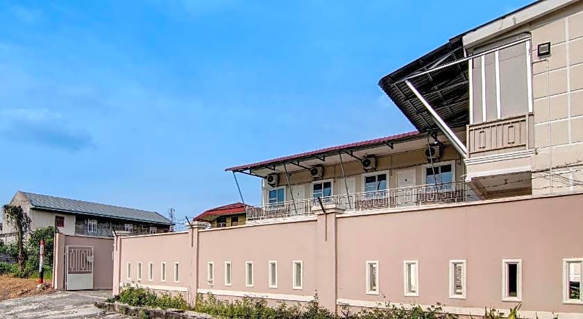 Hotel O Putri Homestay Syariah Near SPBU 14.282.694 (Air Hitam)