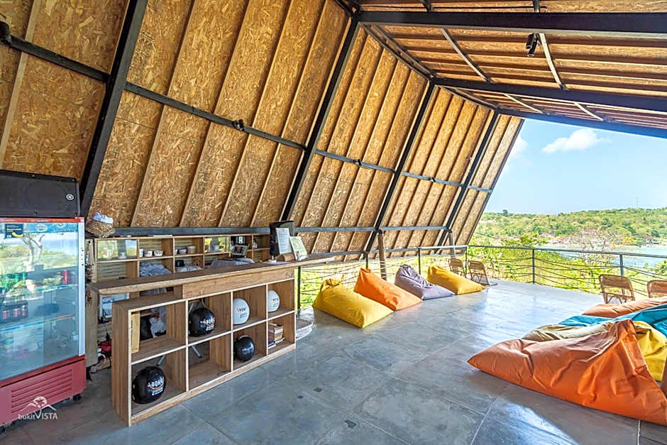 Bong Hostel Nusa Lembongan by Bukit Vista