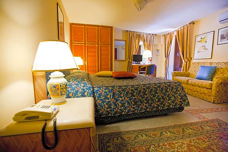 Zdjęcie 1 z 8 — Deluxe 1 Double Bed or 2 Beds