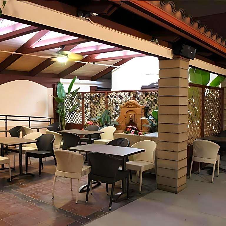Alhambra Hotel