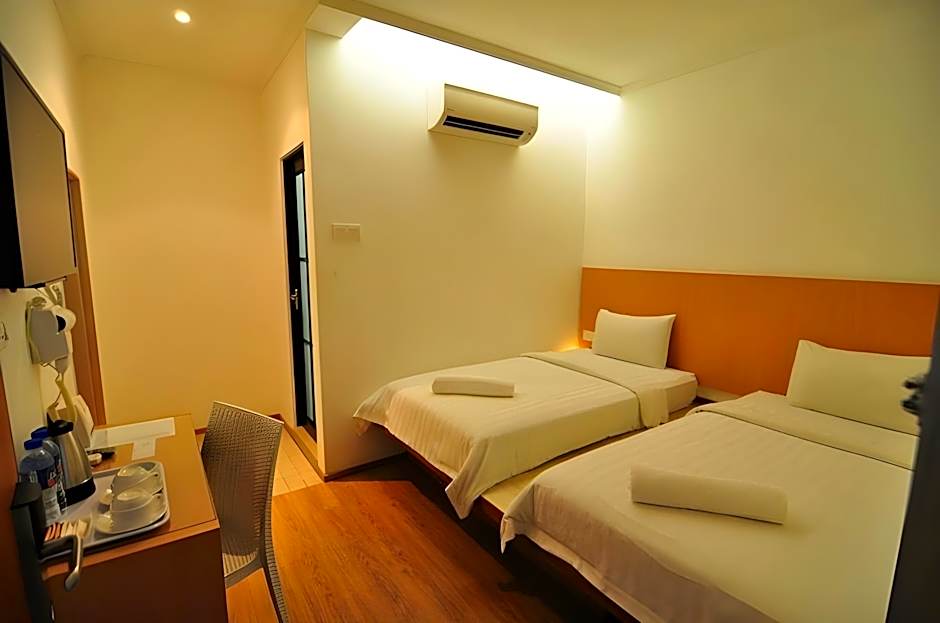 1 Million Hotel