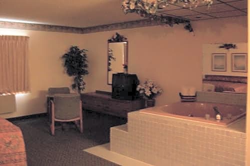 Lodi Valley Suites