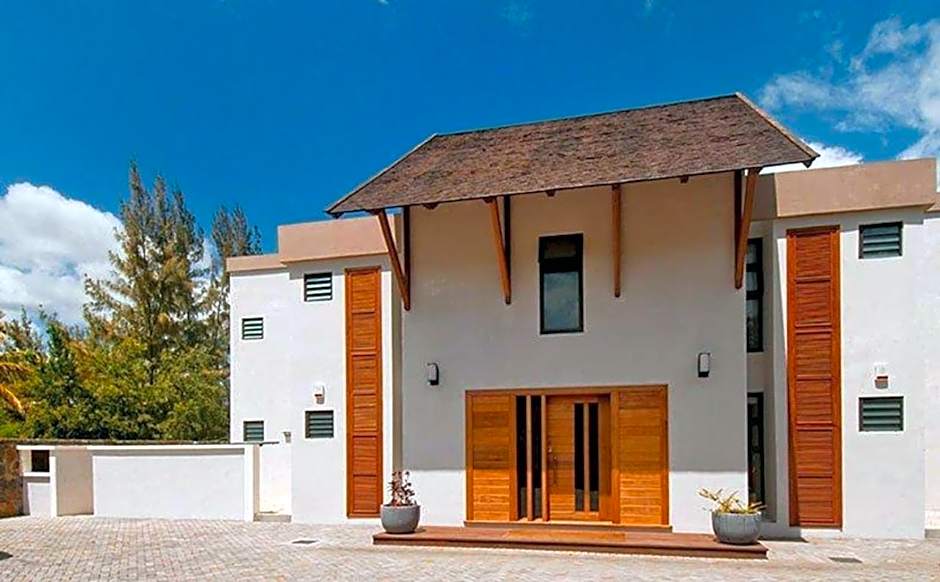 Olana Blue - Beachfront apartment