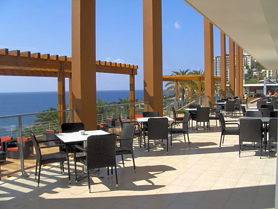 Pestana Promenade Ocean Resort Hotel