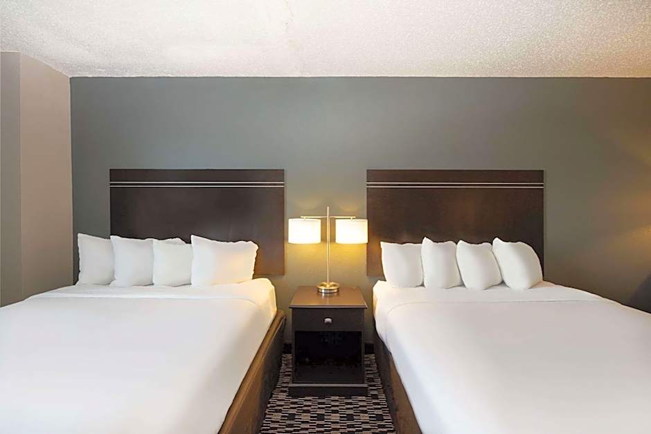 Wingate by Wyndham Gillette