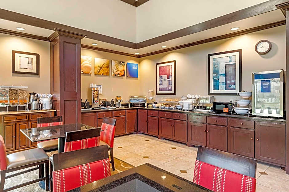Comfort Suites Palestine