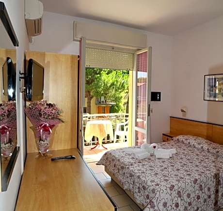 Double or Twin Room with Balcony