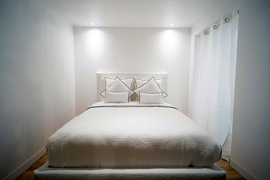 Venue C - Luxurious & Spacious - Mansion - Elevator - Patio