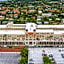 Palm Beach Paradise Walk to Beach Pool WiFi 86" TV WiFi