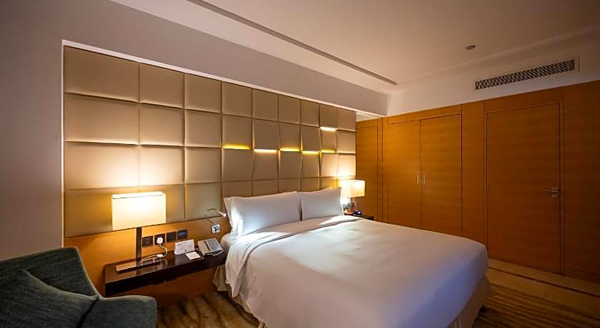 DoubleTree By Hilton Riyadh - Al Muroj Business Gate