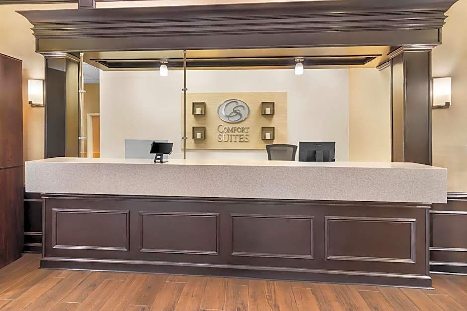 Comfort Suites At Rivergate Mall