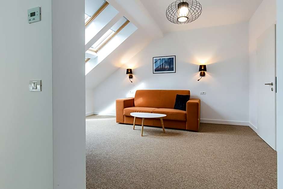 UpperHouse Suites & More