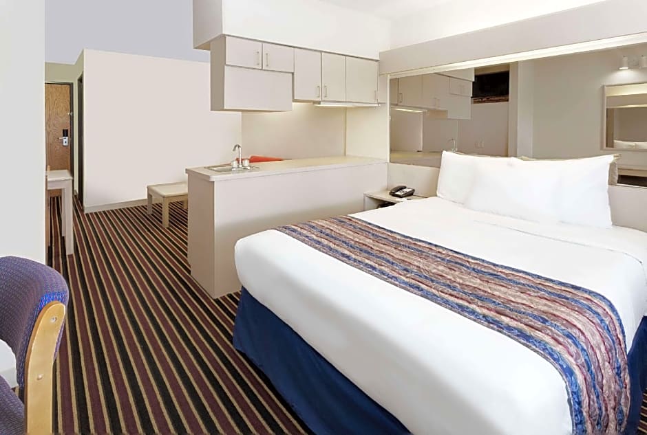 Microtel Inn & Suites By Wyndham Madison East