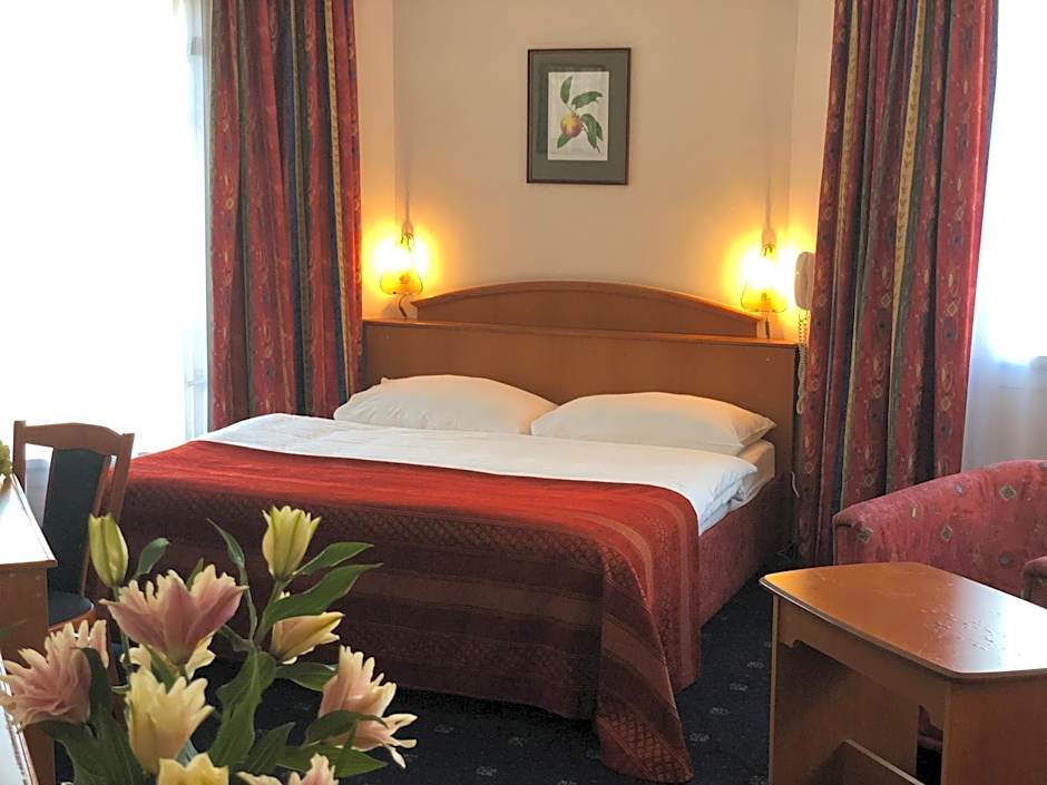Hotel Kavalír Praha – Prague, PA