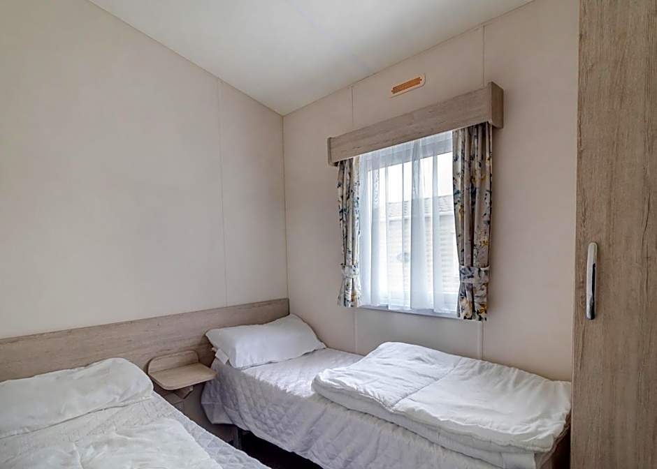 Castaways Beach Resort