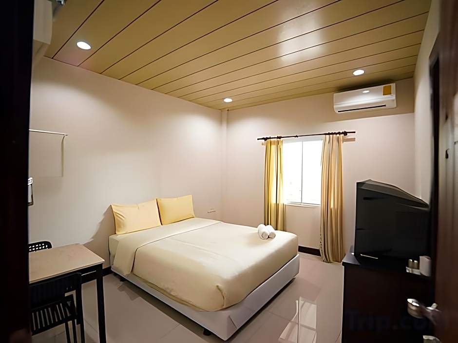 Sea Land View Apartment @ Sriracha