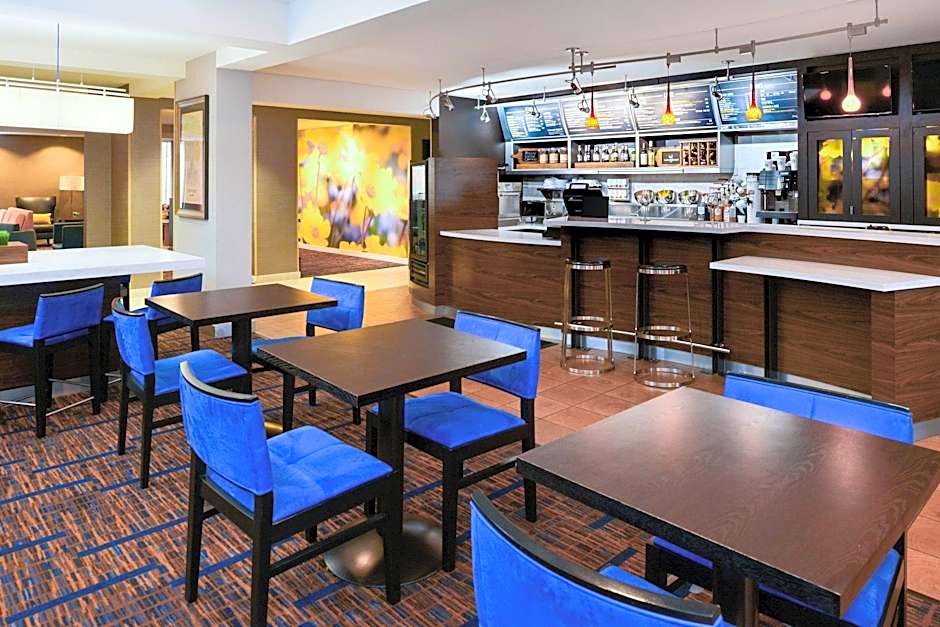 Courtyard by Marriott Beaumont