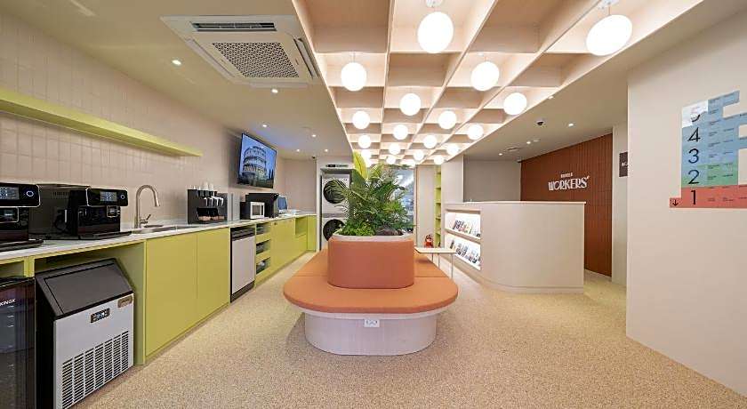 Workers Hotel Ansan by Aank