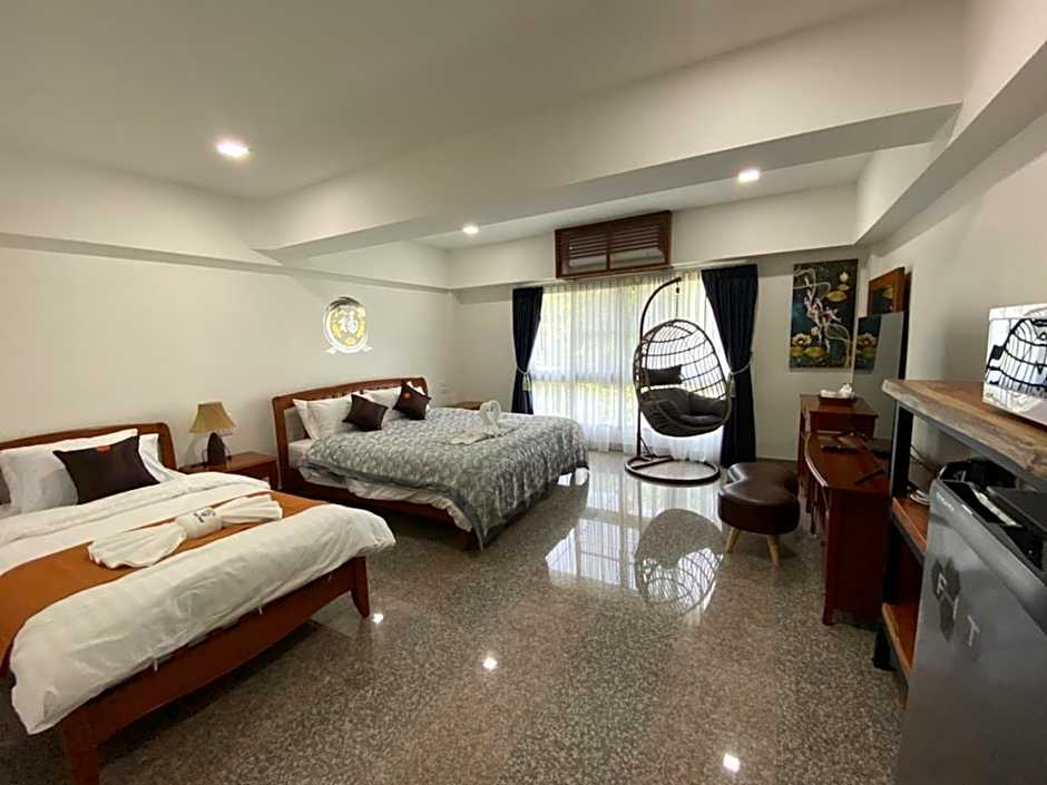 Cha Li's Family Hotel&Hostel