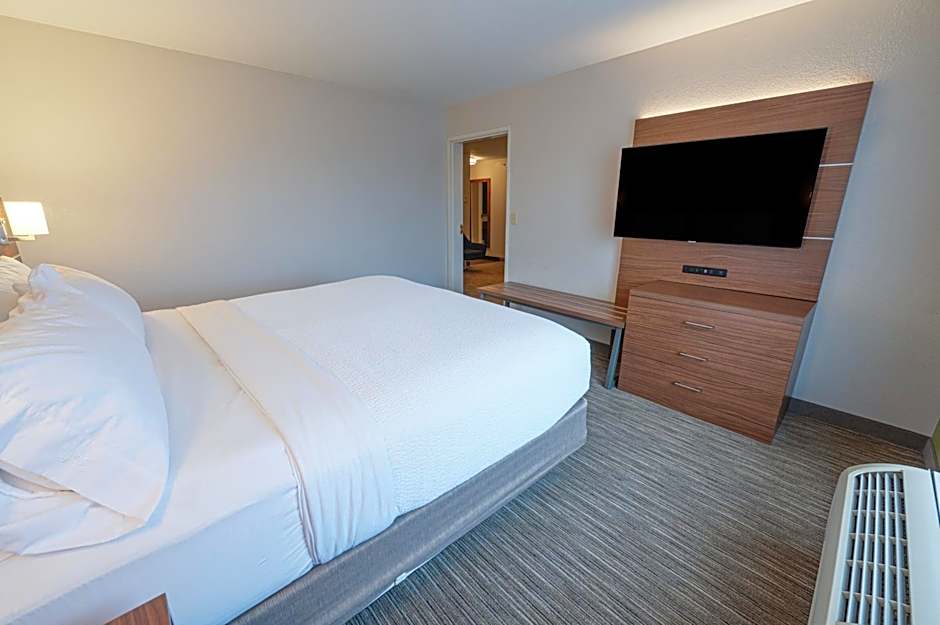 Holiday Inn Express Hotel & Suites East Lansing By IHG