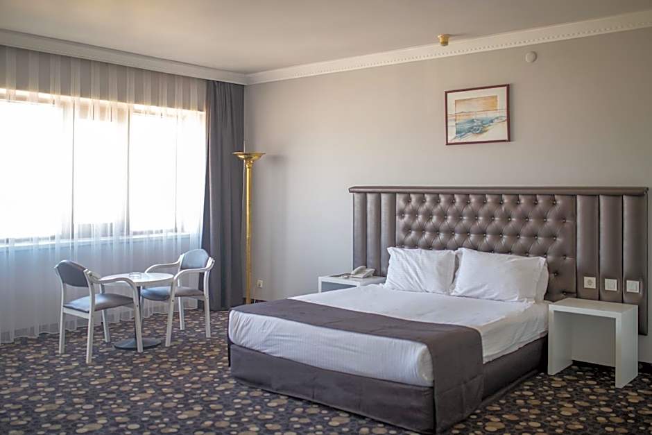 Hotel Eken Prestige