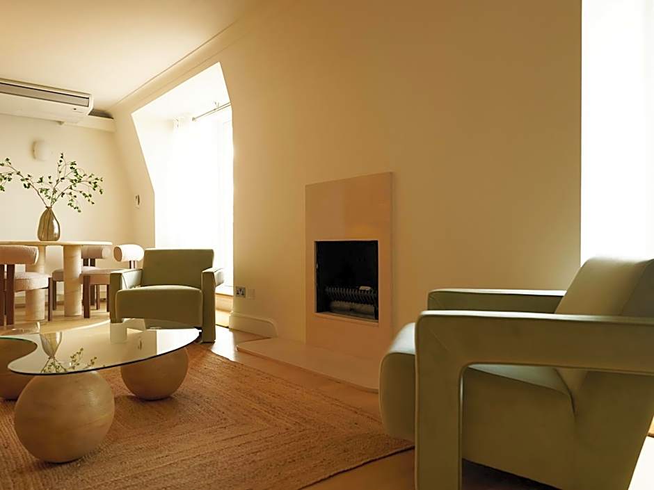 Europa House Apartments