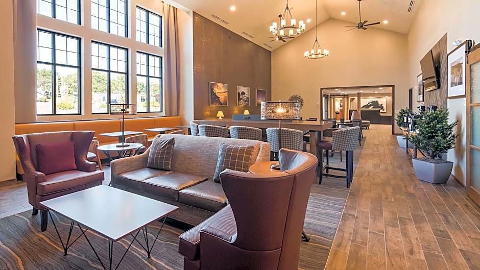 Best Western Plus Superior Inn