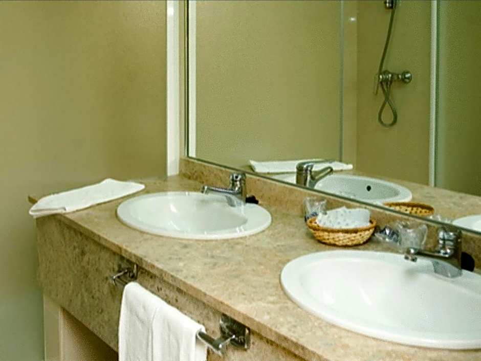 Hotel Ebora by Vivere Stays