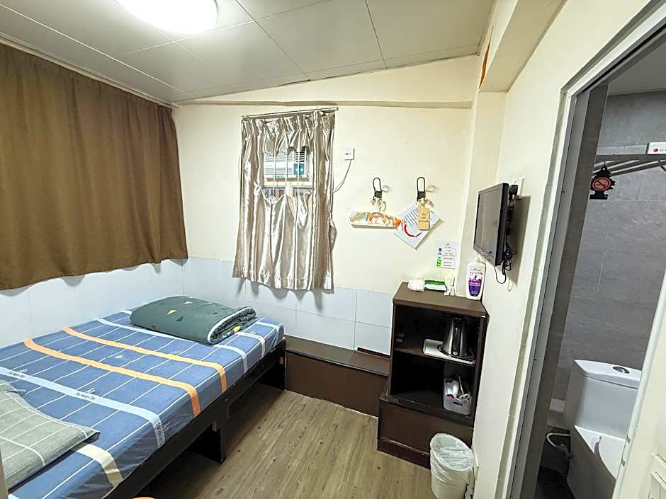 Alohas Hong Kong Hostel