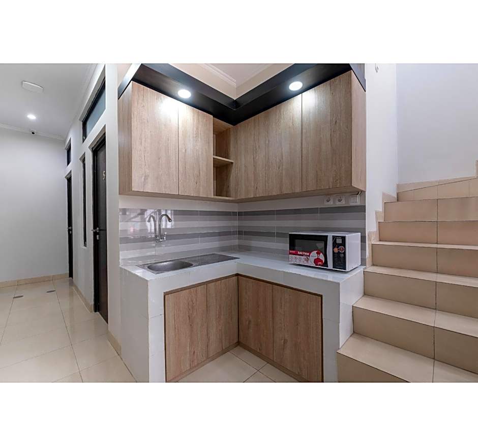 OYO Life 3248 Vision Residence Karawang