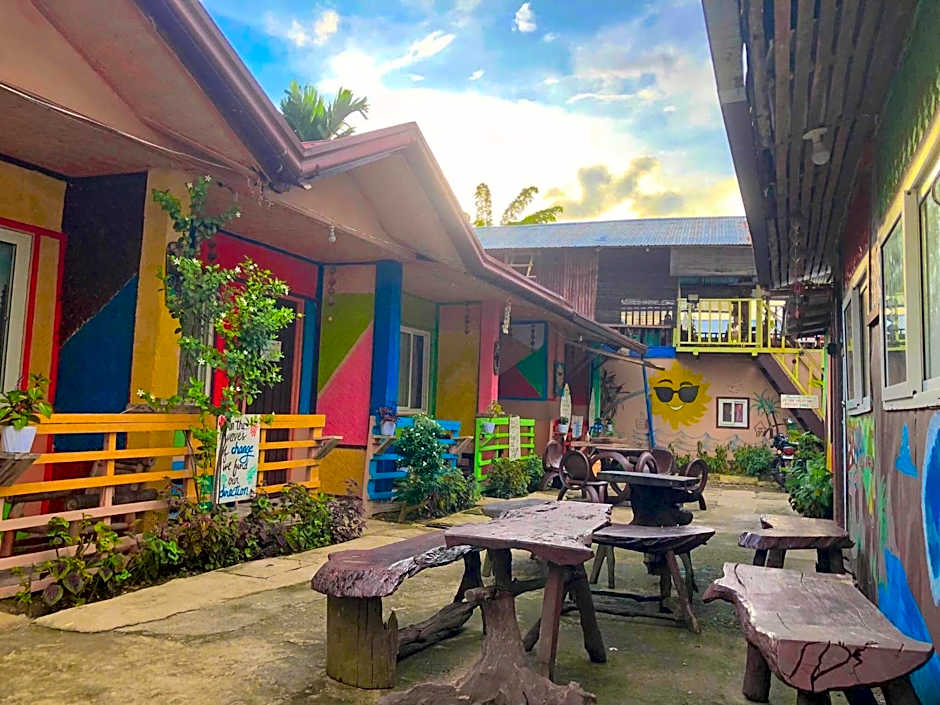 el nido mama hostel