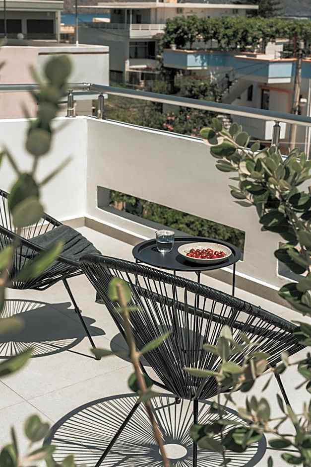 Thelèsi Apartments, 100m from the beach