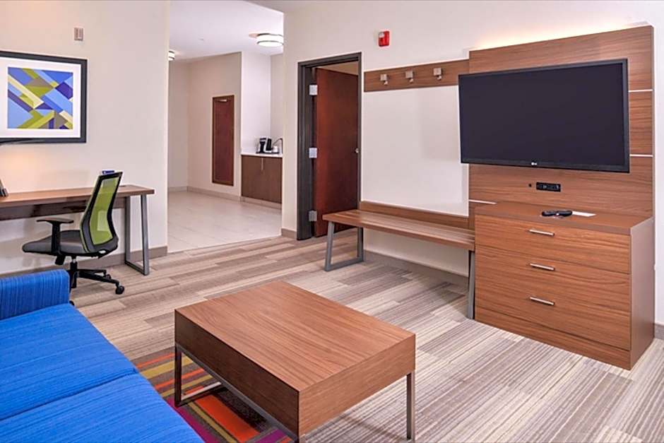 Holiday Inn Express & Suites Albany by IHG