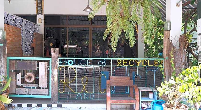 RecArt the house of recycle & art