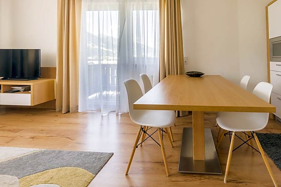 Praga Apartments & Restaurant Zell am See-Kaprun