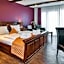 Riverside Hotel