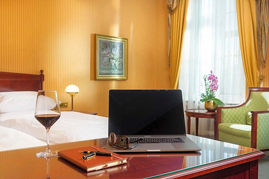 Best Western Premier Grand Hotel Russischer Hof