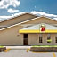 Super 8 by Wyndham Norfolk