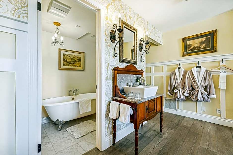 Mirabelle Inn & Restaurant