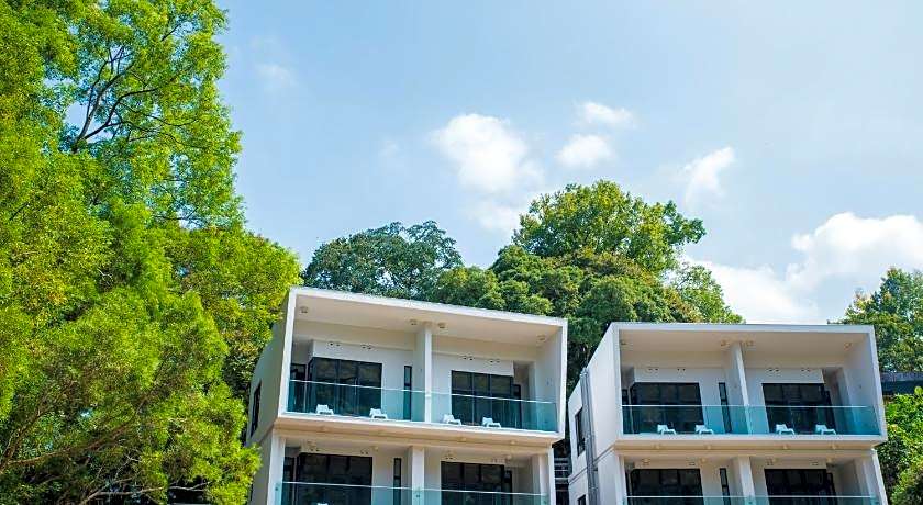 Hu Shan Hot Spring Hotel