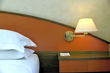 Economy Single Room