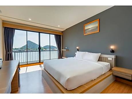 Superior room with sea view
